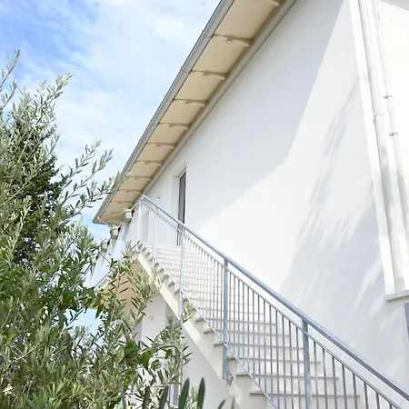 S373 - Sirolo, Nuovissimo Bilocale Con Ac Comodo Al Mare